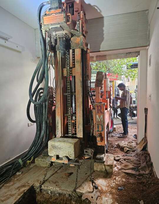 Advanced borewell drilling for large commercial spaces, High-capacity borewell for businesses